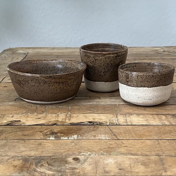 Unbranded Other - Studio Art Stoneware Bowl & Cup Set (3) Speckled Two Tone Dipped Semi-Matte